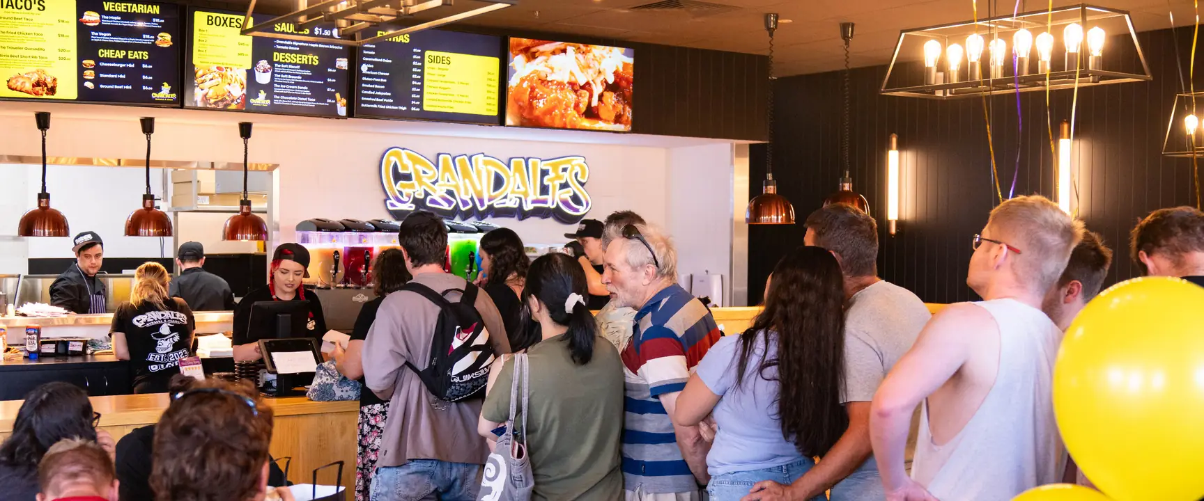 Crowd lining up at Grandalfs